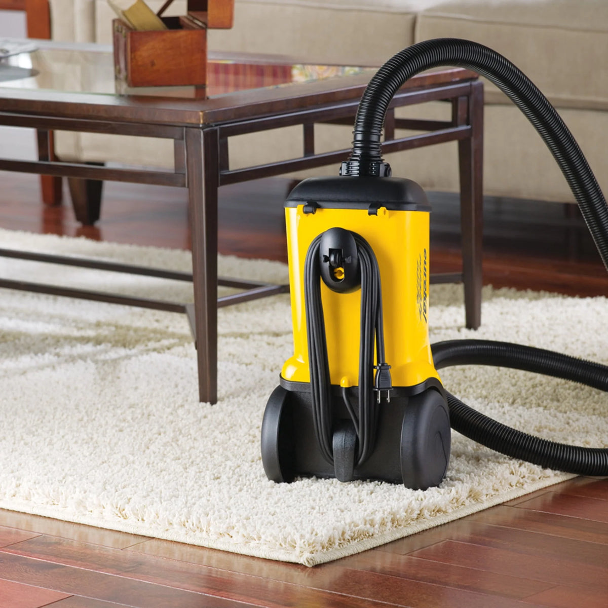 Bagged Canister Vacuum Y951