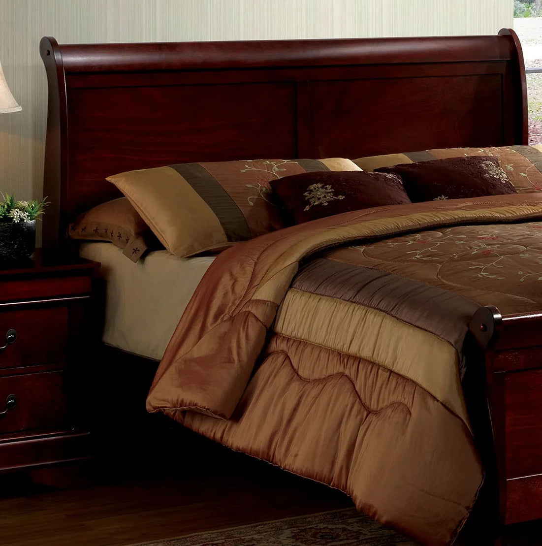 Queen Size Cherry Solidwood Sleigh Bed F449103