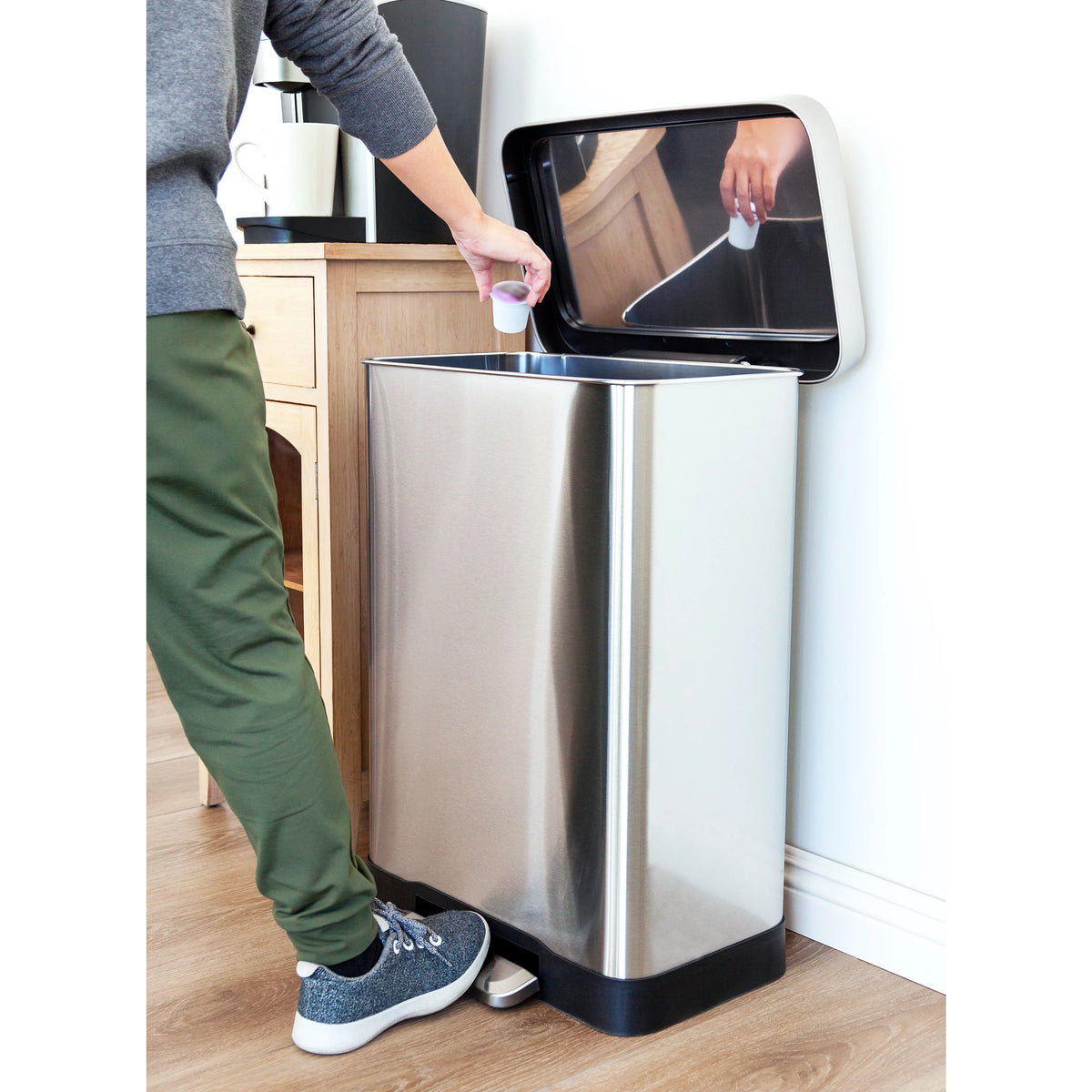 20 Gallon Stainless Steel Step On Kitchen Trash Can Y1320