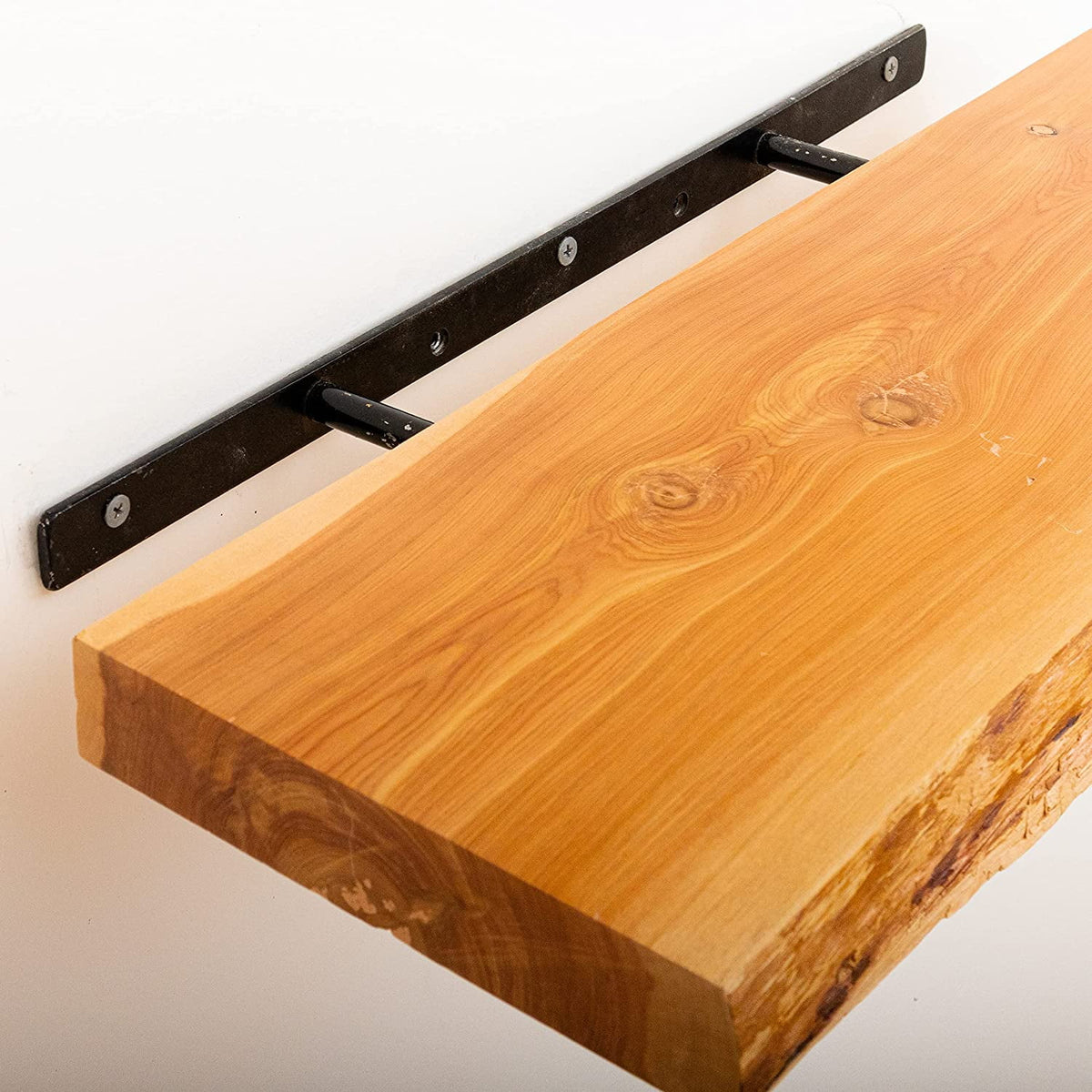 Cedar 24 inches Long Set of 2 Wood Floating Shelves Q34371