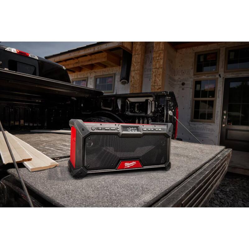 18V Lithium-Ion Cordless Jobsite Radio F1032