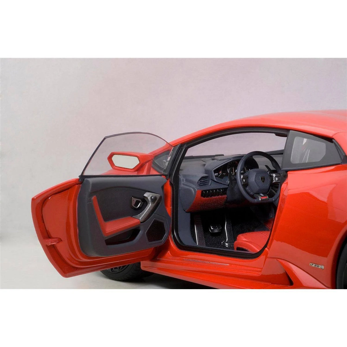 1/18 Lamborghini Huracan LP610-4 Metallic Red L7858