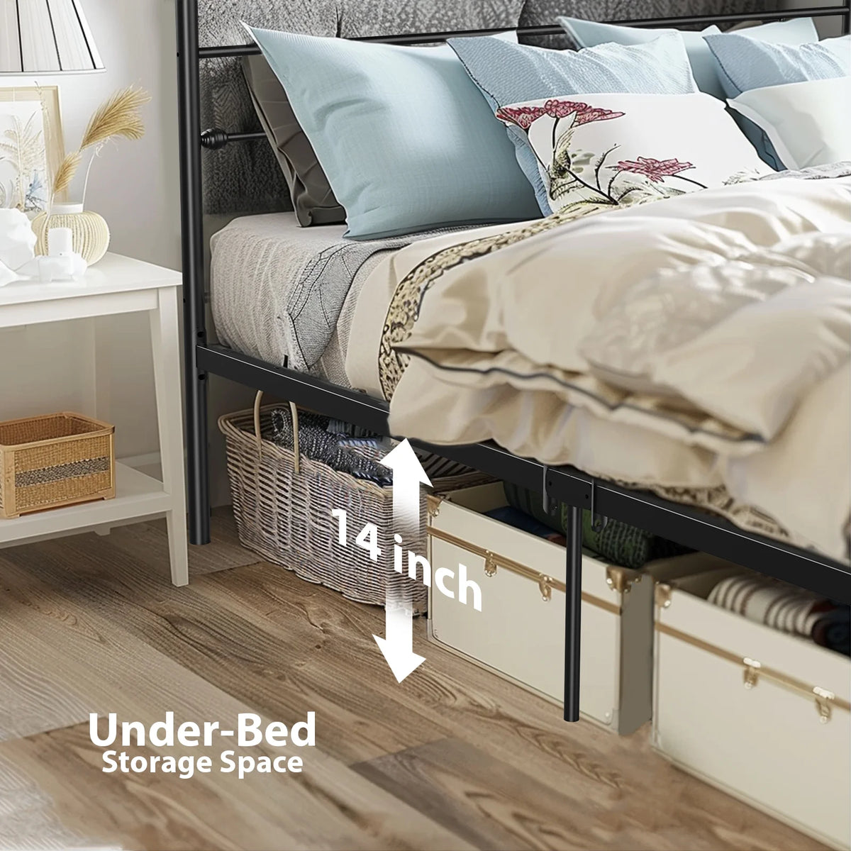 Queen Size Black Metal Platform Bed Frame with Headboard F682