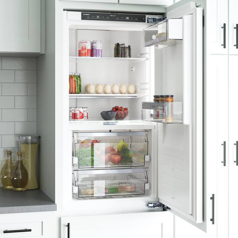 Built-In Bottom Freezer Refrigerator C2402
