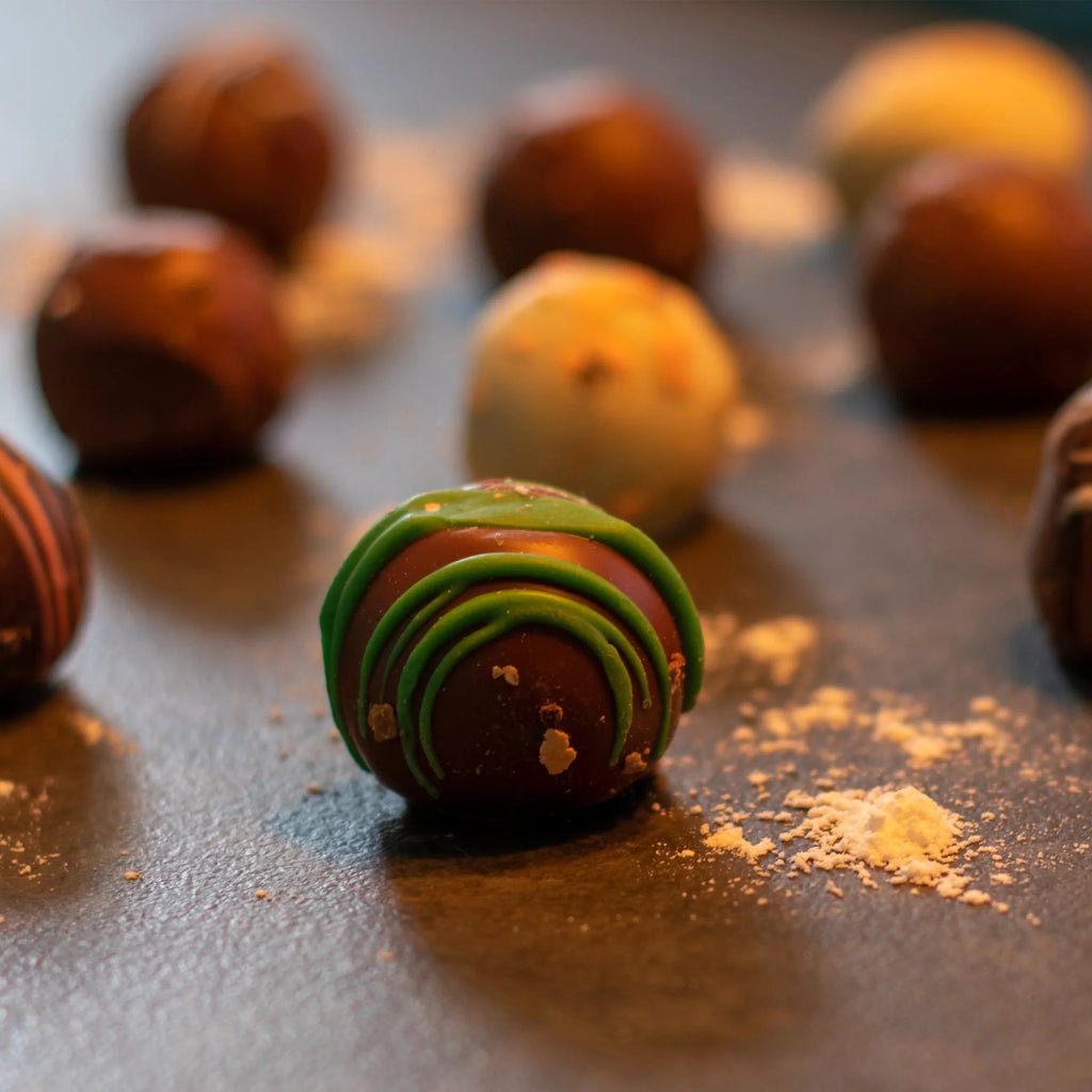 Artisan Homemade Chocolate Truffles Gift Box L2295