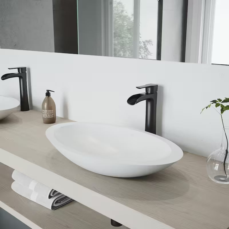 Single Handle Vessel Faucet in Matte Black G111665