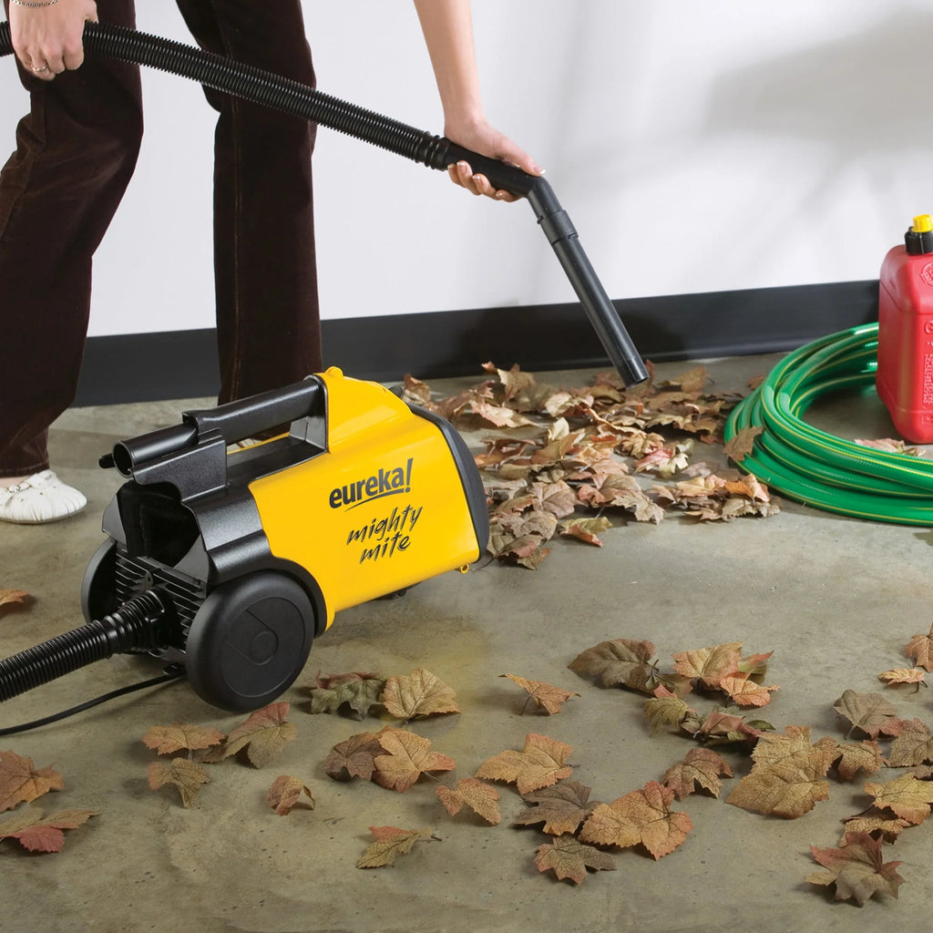 Bagged Canister Vacuum Y951